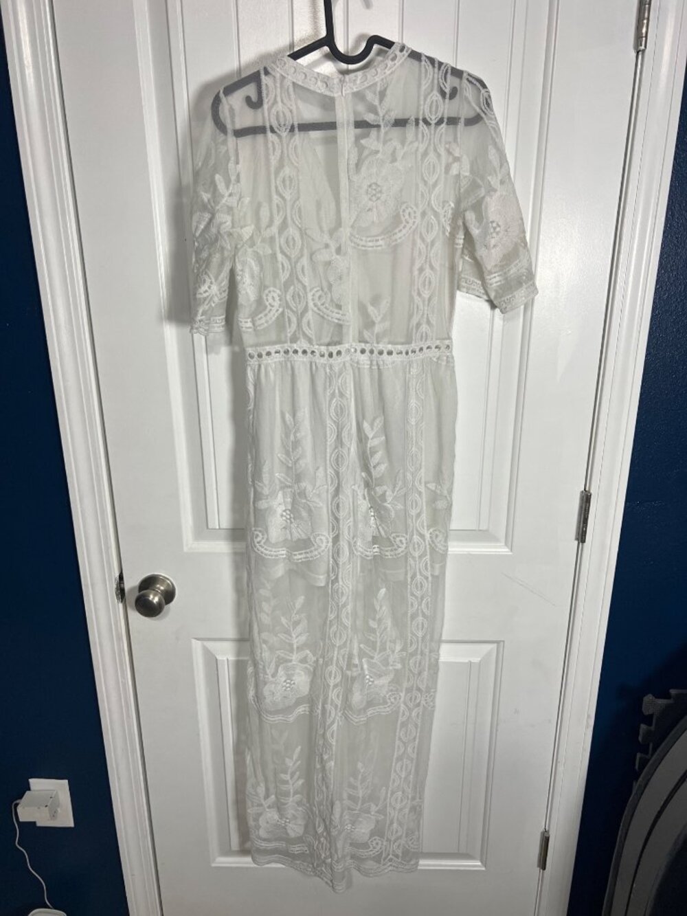 Eleter White Lace Maxi Dress With Sheer Floral Embroidery And V-Neckline Size S - Picture 2 of 7